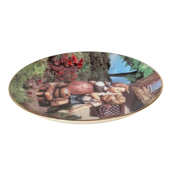 M.J. Hummel "Squeaky Clean" Limited Edition Collector Plate - Picture 5 of 10